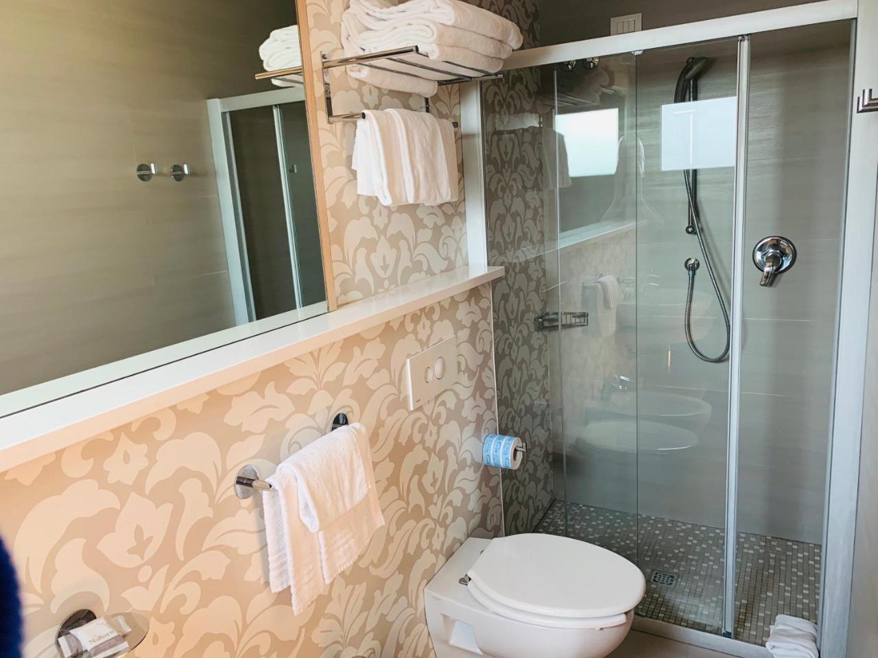 Hotel Liane リッチョーネ エクステリア 写真
