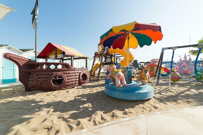 Hotel Liane リッチョーネ エクステリア 写真